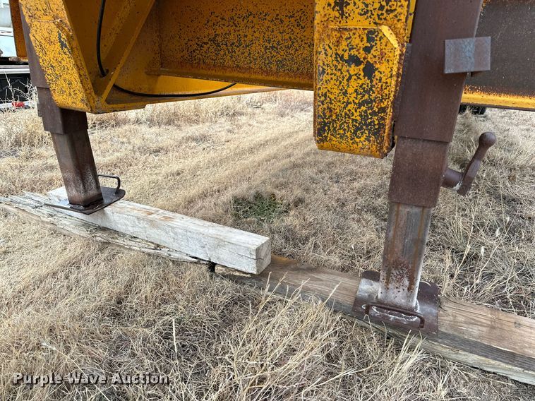 image for item IB9290 1985 Belshe  equipment trailer