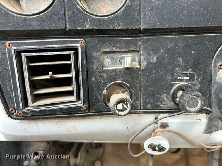 image for item IB9291 1986 GMC C6000  dump flatbed truck