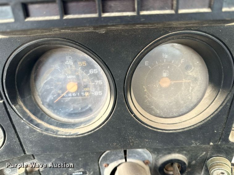 image for item IB9291 1986 GMC C6000  dump flatbed truck