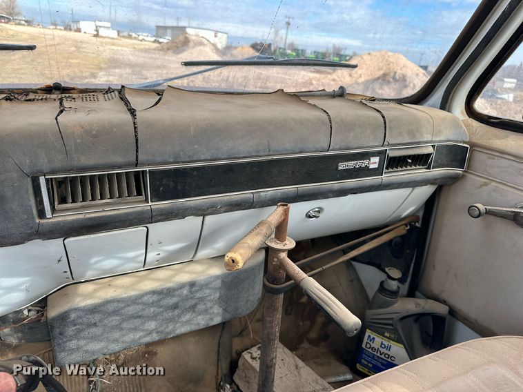 image for item IB9291 1986 GMC C6000  dump flatbed truck