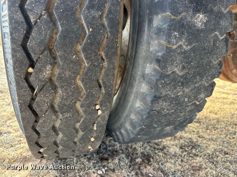 image for item IB9291 1986 GMC C6000  dump flatbed truck