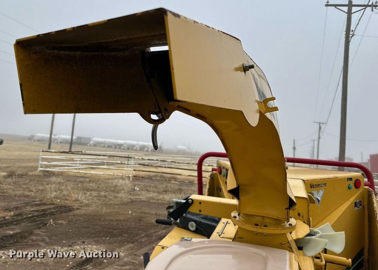 image for item IB9309 2008 Vermeer BC1000XL  wood chipper