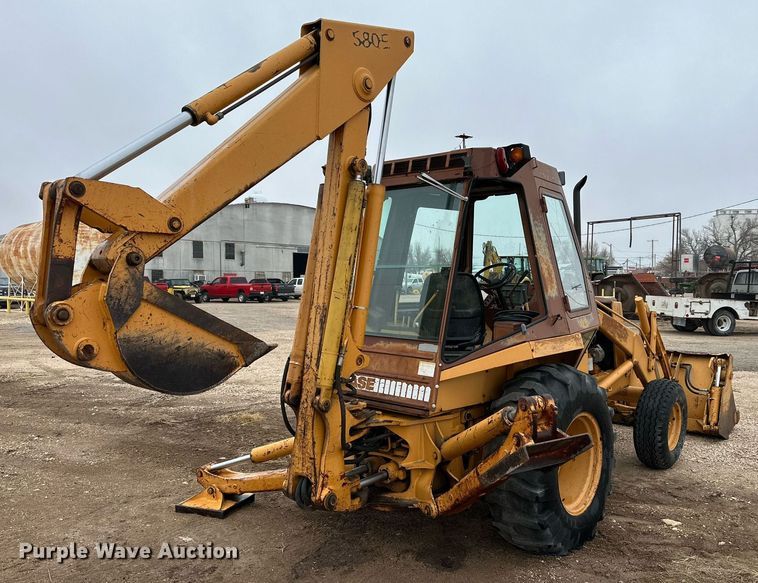image for item IB9310 Case 580 Super E  backhoe