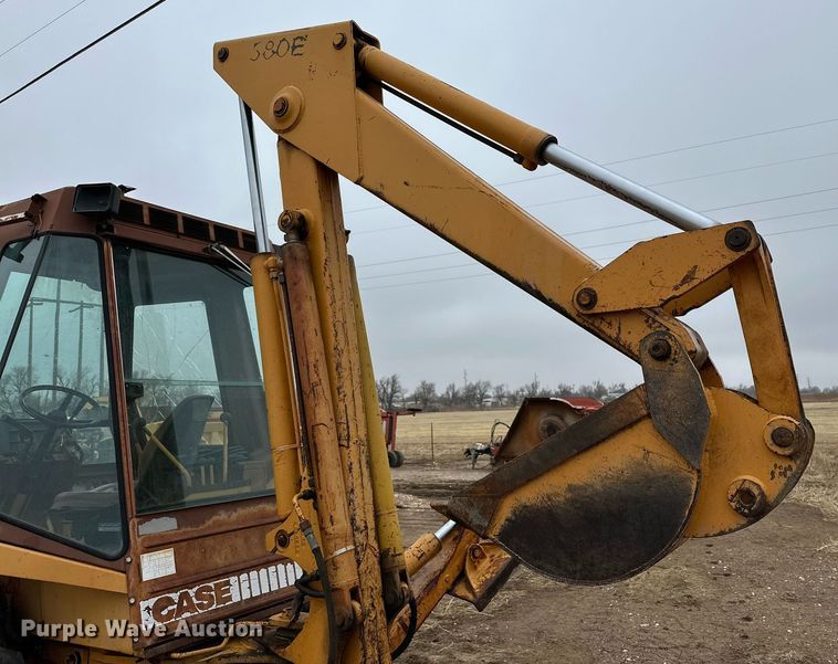 image for item IB9310 Case 580 Super E  backhoe