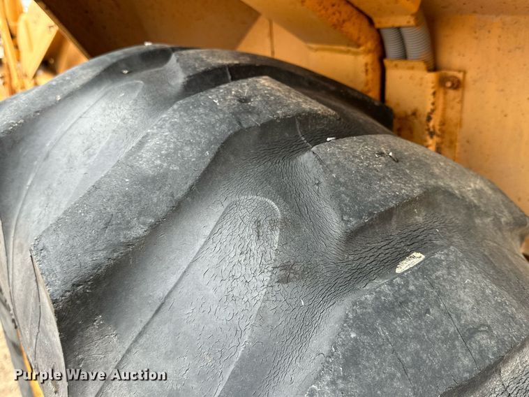 image for item IB9310 Case 580 Super E  backhoe