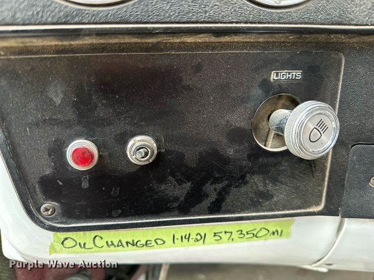 image for item IB9311 1985 GMC Sierra 3500  flatbed pickup truck