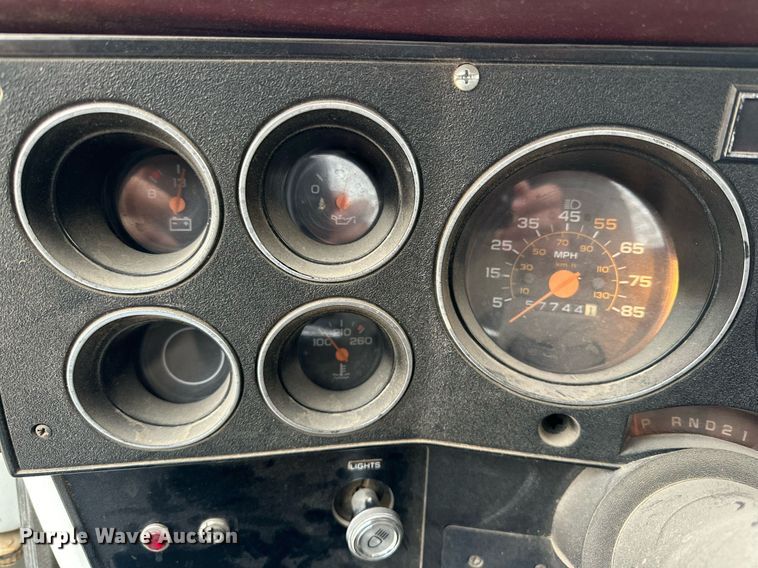 image for item IB9311 1985 GMC Sierra 3500  flatbed pickup truck