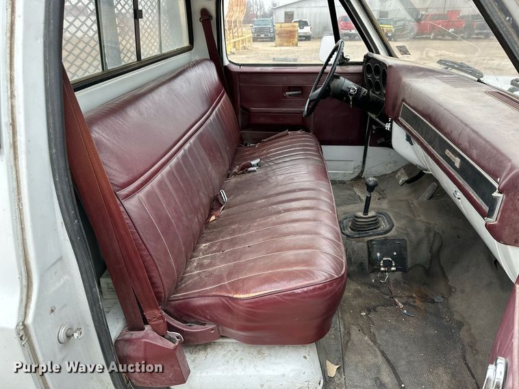 image for item IB9311 1985 GMC Sierra 3500  flatbed pickup truck