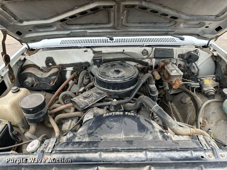 image for item IB9311 1985 GMC Sierra 3500  flatbed pickup truck