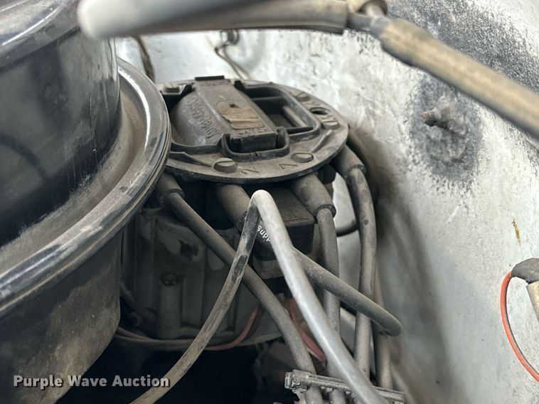 image for item IB9311 1985 GMC Sierra 3500  flatbed pickup truck