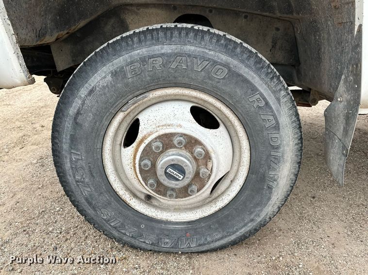 image for item IB9311 1985 GMC Sierra 3500  flatbed pickup truck