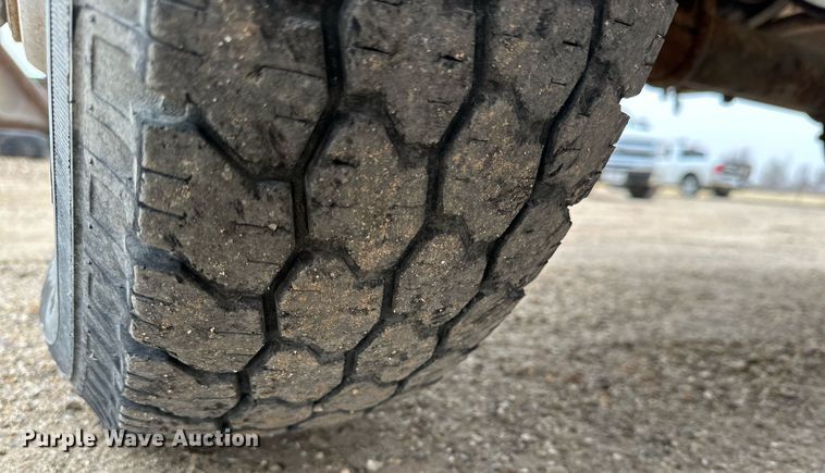 image for item IB9311 1985 GMC Sierra 3500  flatbed pickup truck