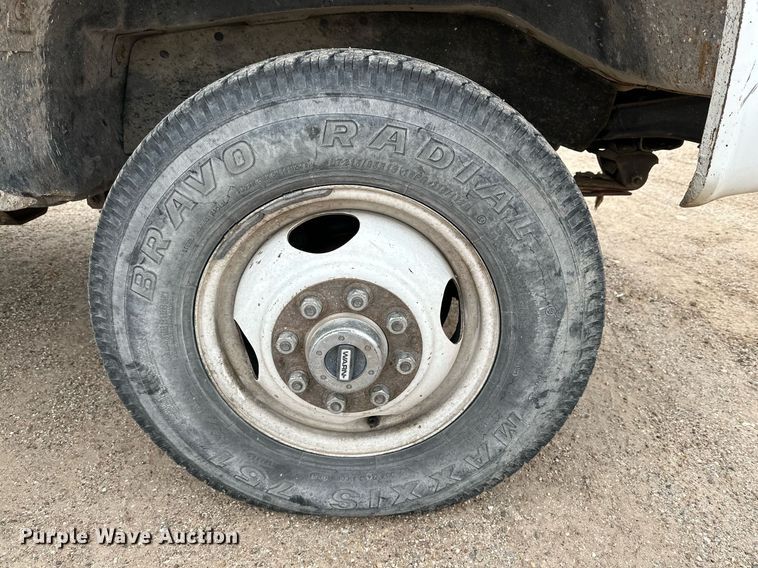 image for item IB9311 1985 GMC Sierra 3500  flatbed pickup truck