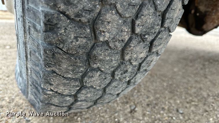 image for item IB9311 1985 GMC Sierra 3500  flatbed pickup truck