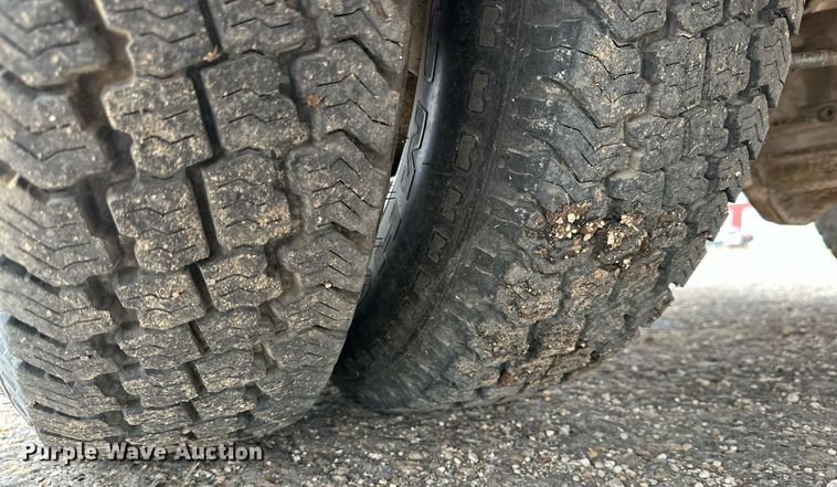 image for item IB9311 1985 GMC Sierra 3500  flatbed pickup truck