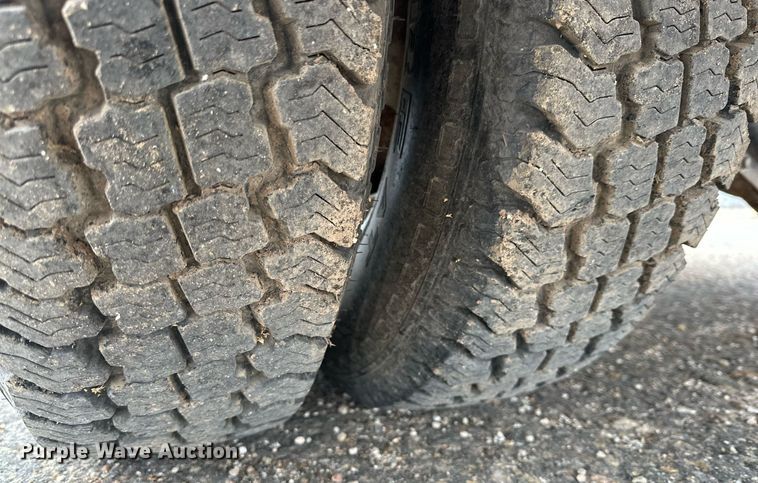 image for item IB9311 1985 GMC Sierra 3500  flatbed pickup truck