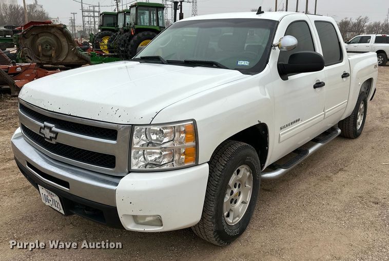 image for item IB9313 2011 Chevrolet Silverado 1500  Crew Cab pickup truck