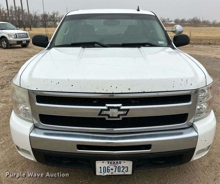 image for item IB9313 2011 Chevrolet Silverado 1500  Crew Cab pickup truck