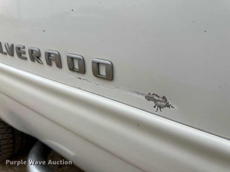 image for item IB9313 2011 Chevrolet Silverado 1500  Crew Cab pickup truck