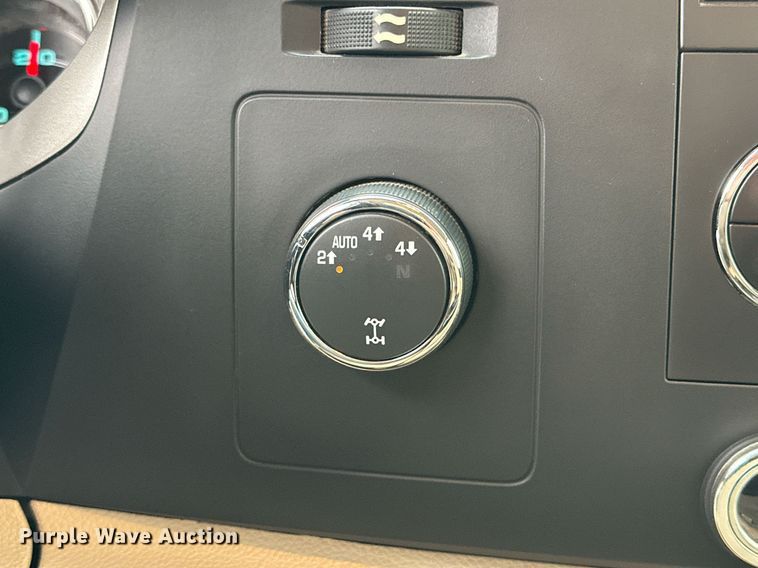 image for item IB9313 2011 Chevrolet Silverado 1500  Crew Cab pickup truck