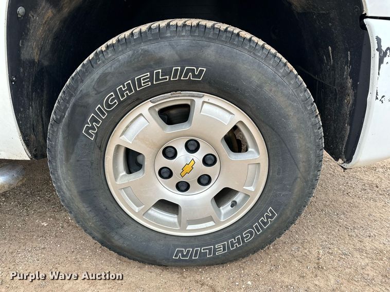 image for item IB9313 2011 Chevrolet Silverado 1500  Crew Cab pickup truck