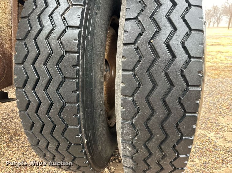 image for item IB9315 2015 Load King  bottom dump trailer