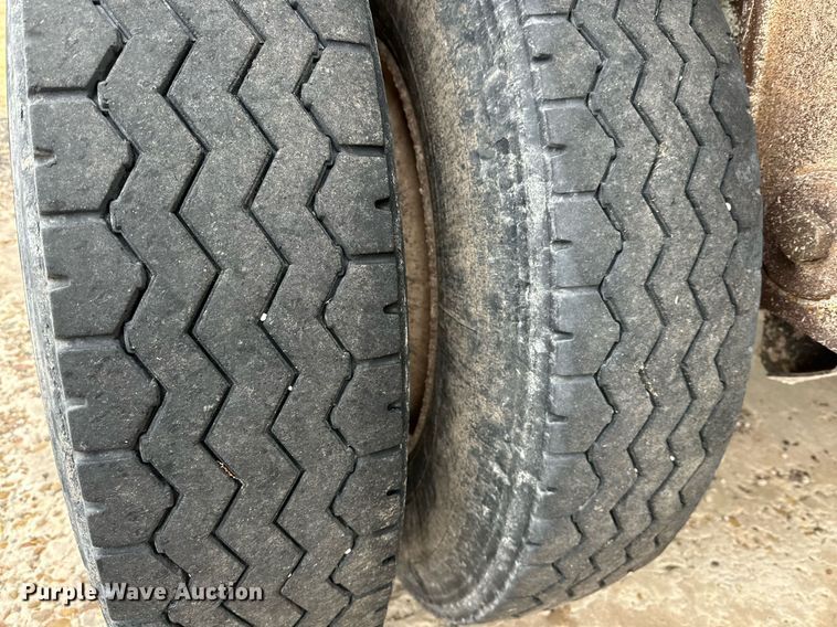 image for item IB9317 2013 Load King  bottom dump trailer