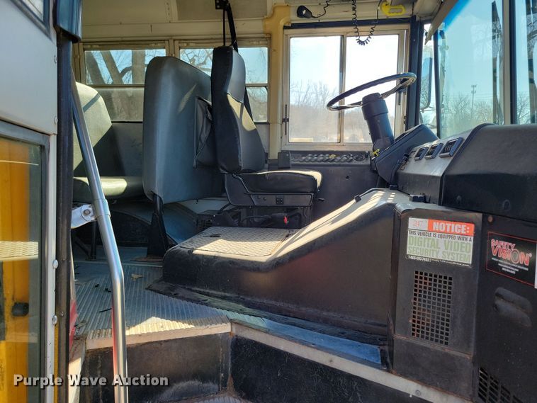 image for item JO9040 2003 Blue Bird  school bus