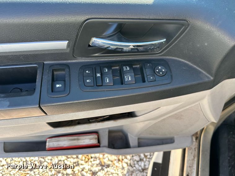 image for item KN9543 2010 Dodge Grand Caravan  handicap accessible van