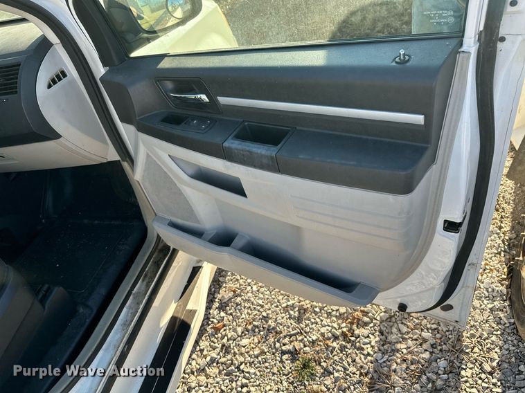 image for item KN9543 2010 Dodge Grand Caravan  handicap accessible van