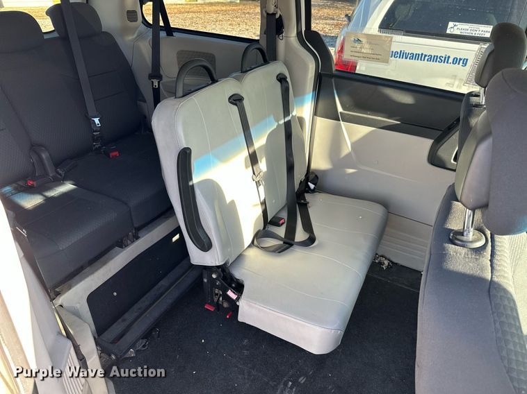 image for item KN9543 2010 Dodge Grand Caravan  handicap accessible van