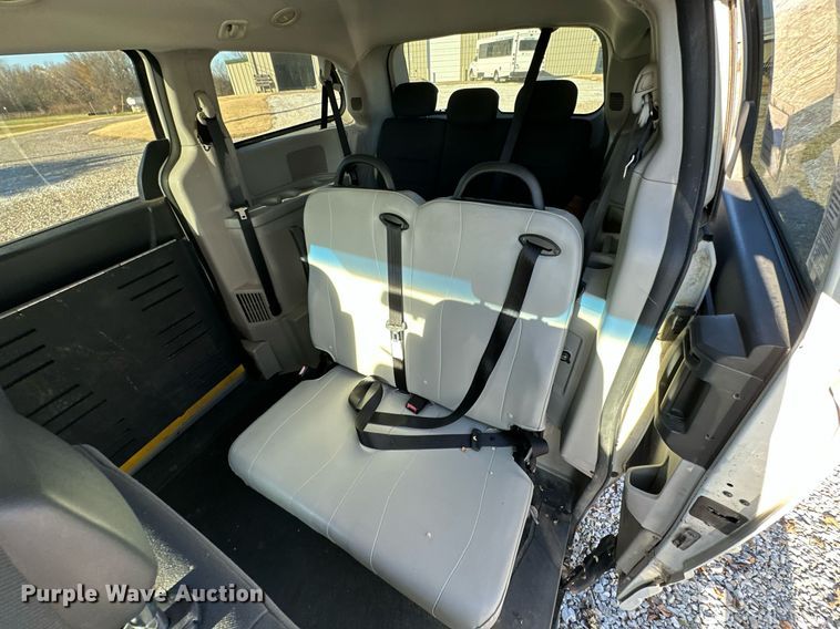 image for item KN9543 2010 Dodge Grand Caravan  handicap accessible van