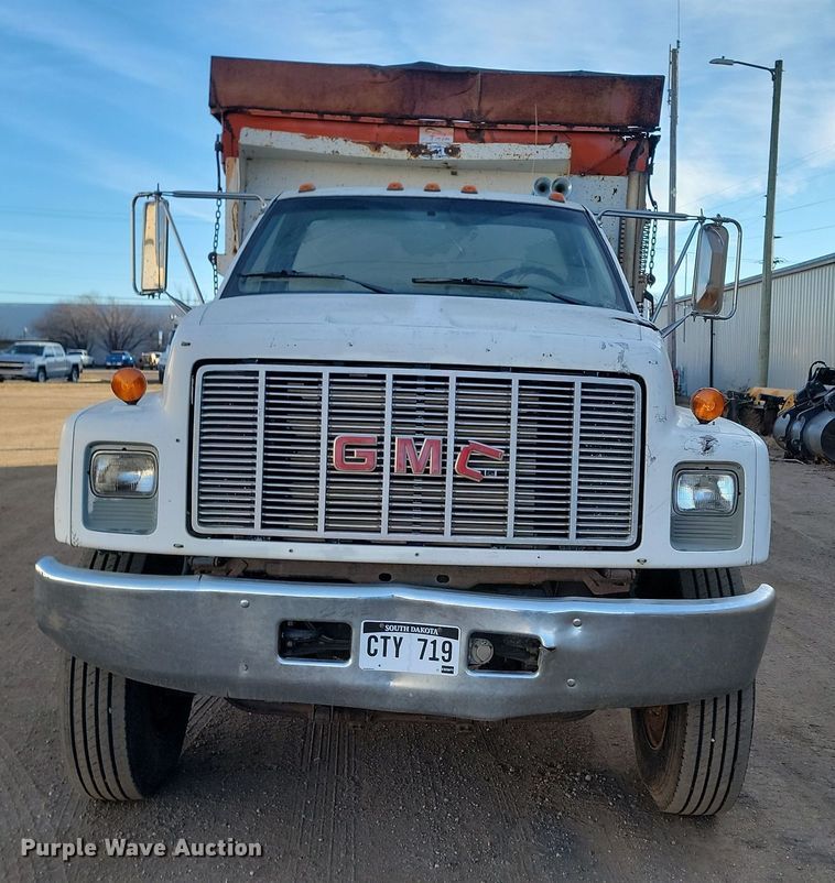 image for item KT9951 1990 GMC C7H064  dump truck