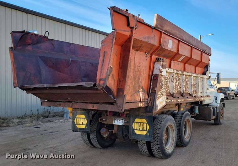 image for item KT9951 1990 GMC C7H064  dump truck