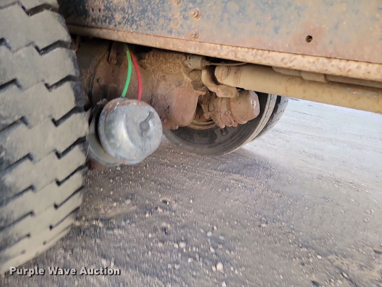 image for item KT9951 1990 GMC C7H064  dump truck