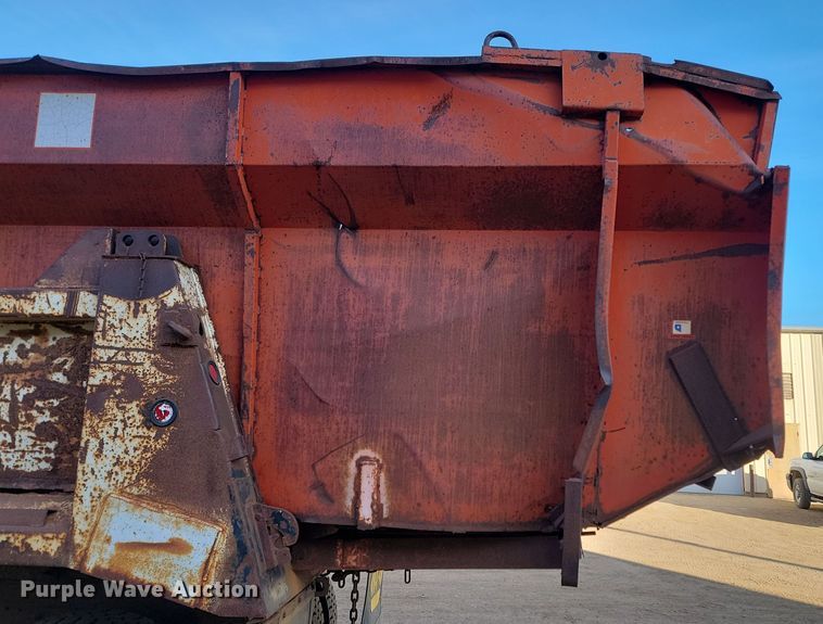 image for item KT9951 1990 GMC C7H064  dump truck