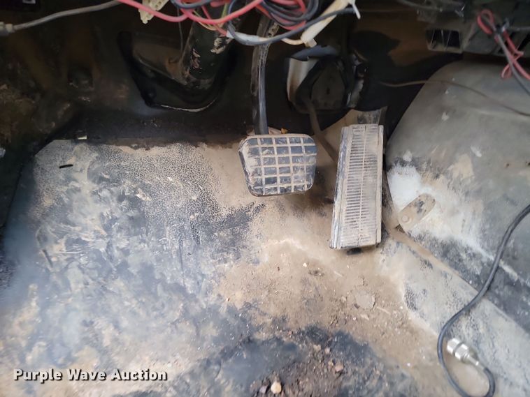 image for item KT9951 1990 GMC C7H064  dump truck