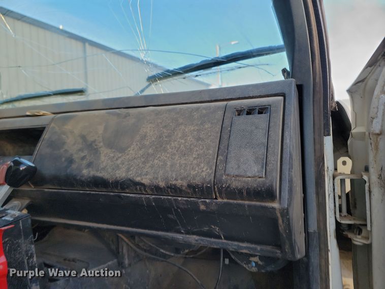 image for item KT9951 1990 GMC C7H064  dump truck