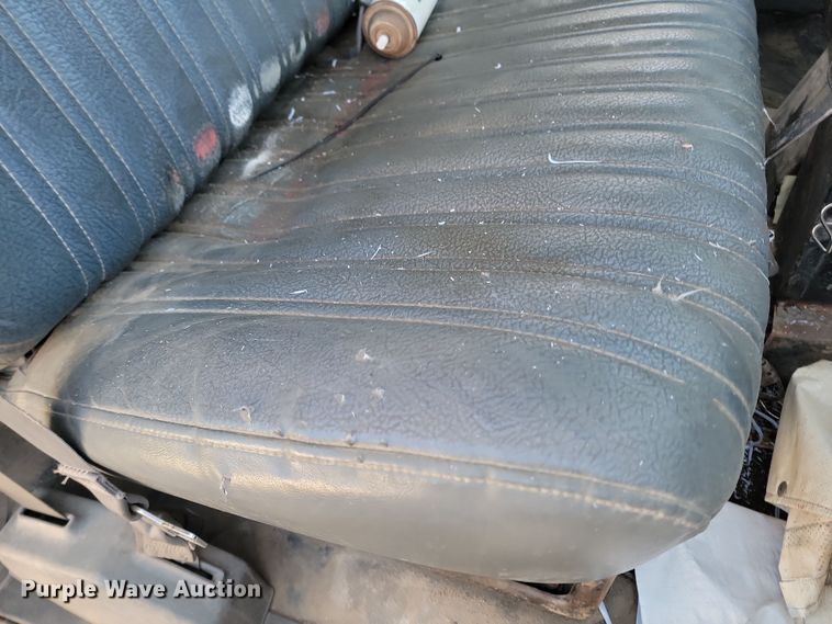 image for item KT9951 1990 GMC C7H064  dump truck