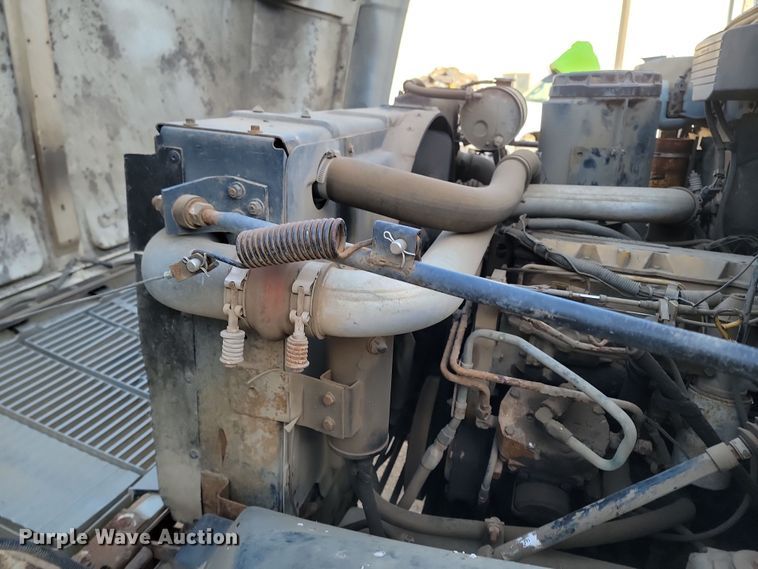 image for item KT9951 1990 GMC C7H064  dump truck