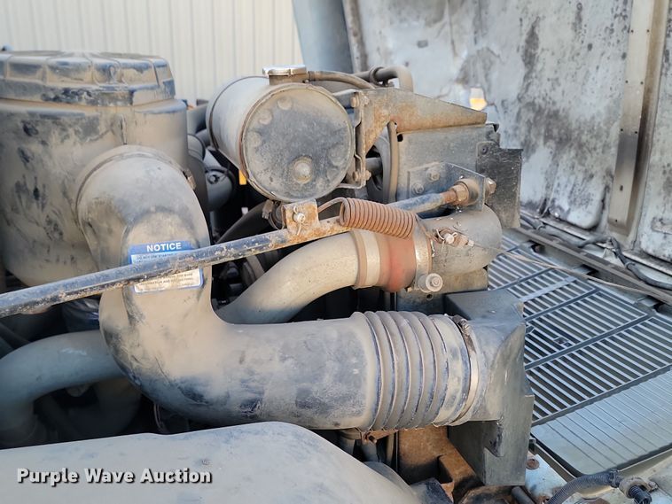 image for item KT9951 1990 GMC C7H064  dump truck