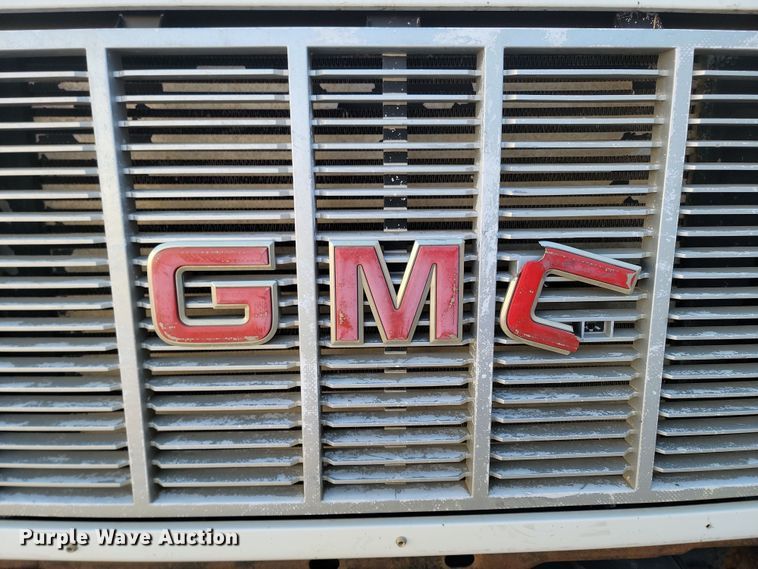 image for item KT9951 1990 GMC C7H064  dump truck