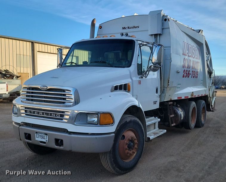image for item KT9952 2005 Sterling Acterra  refuse truck