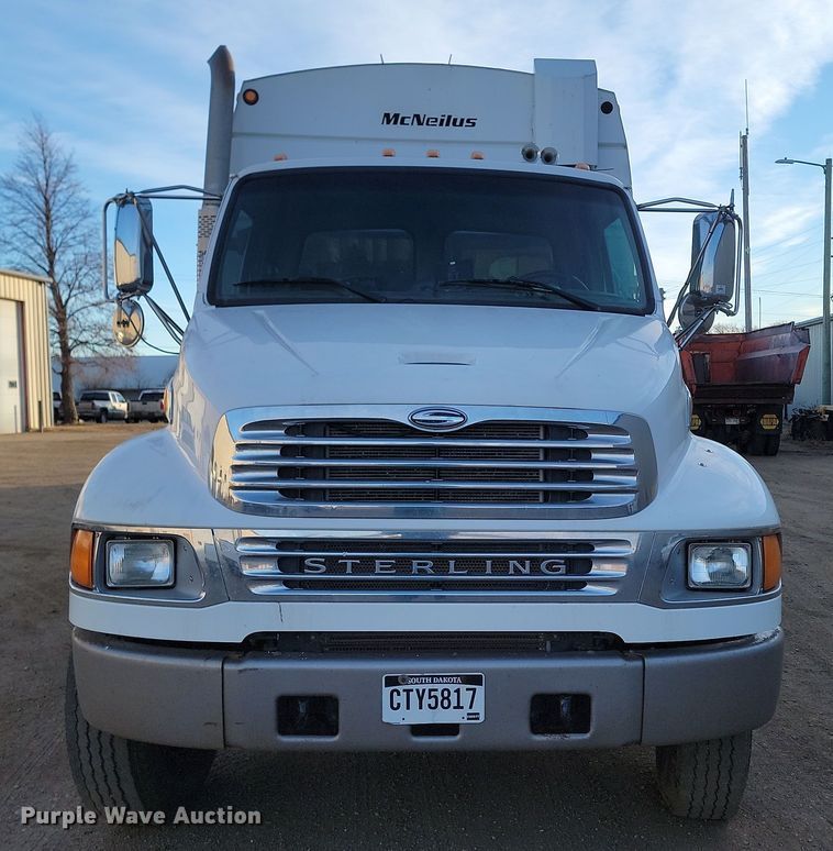 image for item KT9952 2005 Sterling Acterra  refuse truck