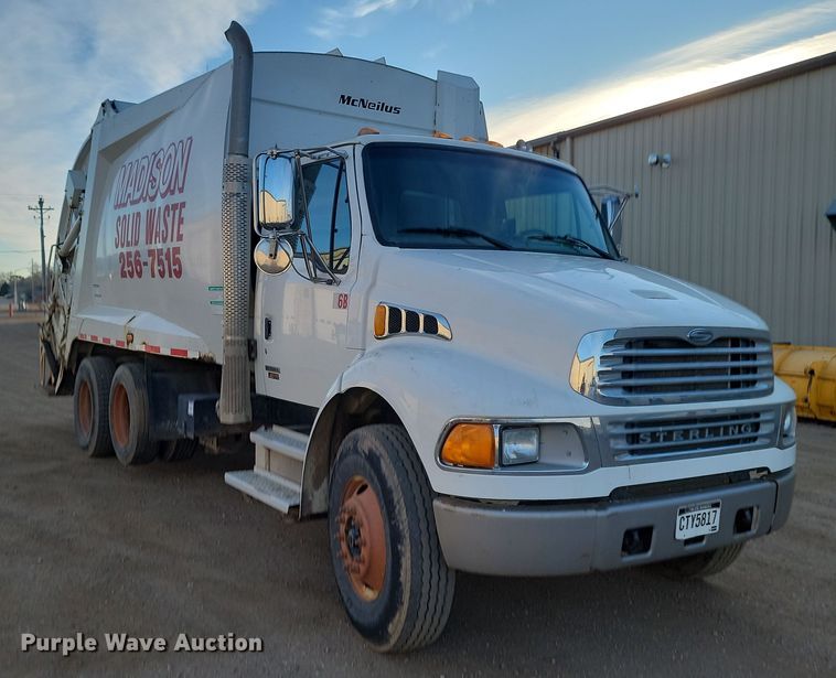 image for item KT9952 2005 Sterling Acterra  refuse truck