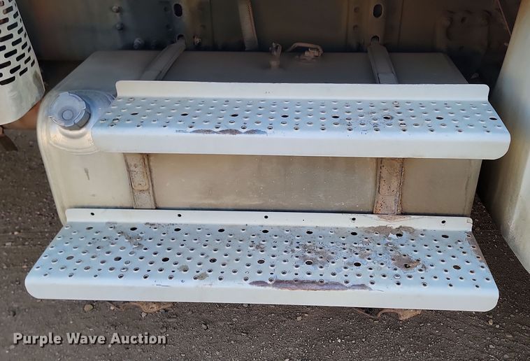 image for item KT9952 2005 Sterling Acterra  refuse truck