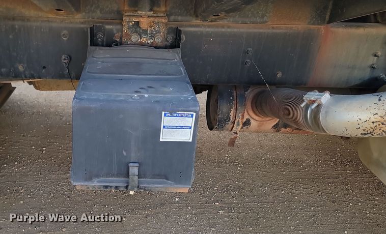 image for item KT9952 2005 Sterling Acterra  refuse truck