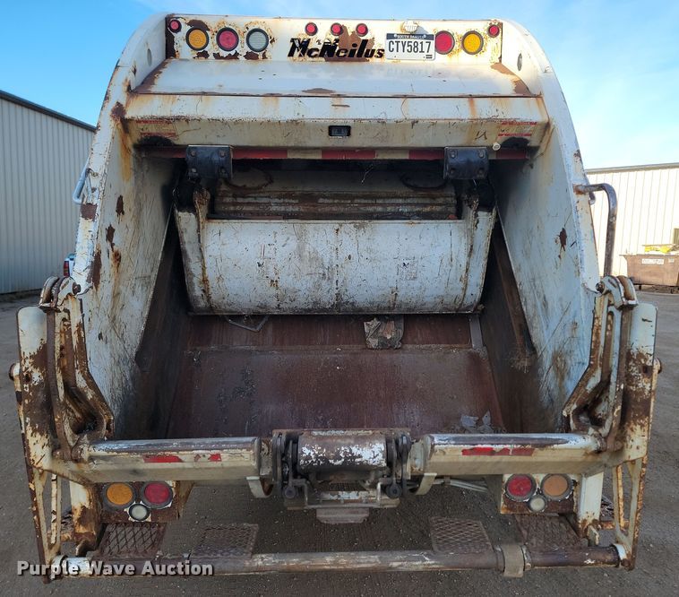 image for item KT9952 2005 Sterling Acterra  refuse truck