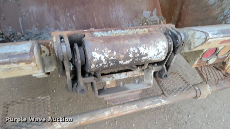 image for item KT9952 2005 Sterling Acterra  refuse truck