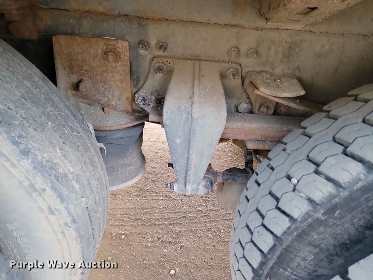 image for item KT9952 2005 Sterling Acterra  refuse truck